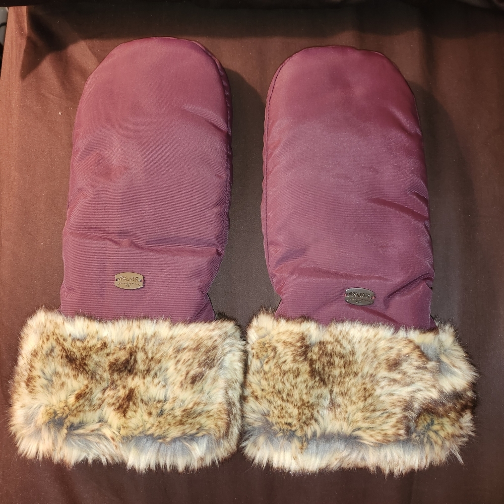 NWOT Pajar Canda Faux Fur Mittens M/L in maroon